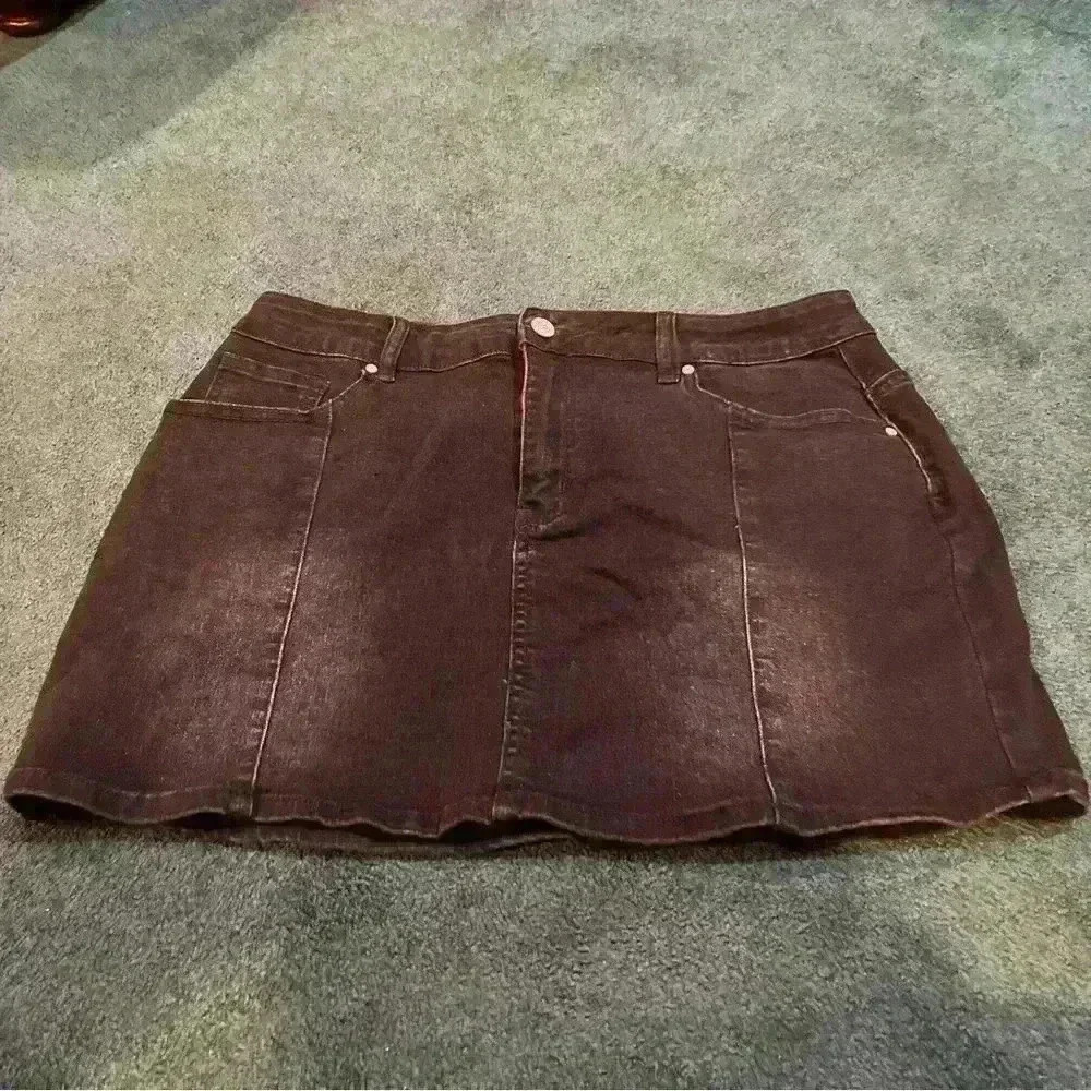 Womens just quella black denim a-line skirt Distressed sz XL- NWOT